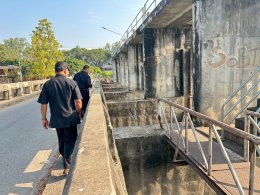 ลงพื้นที่สำรวจประตูกั้นน้ำฝายสบทาที่ชำรุด 