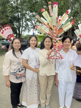 ร่วมทำบุญทอดกฐินสามัคคีเพื่อสมทบทุนในการบูรณะปฏิสังขรณ์เสนาสนะ ทอดถวาย ณ วัดสันมะโก