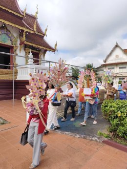 ร่วมทำบุญทอดกฐินสามัคคีเพื่อสมทบทุนในการบูรณะปฏิสังขรณ์เสนาสนะ ทอดถวาย ณ วัดสันมะโก