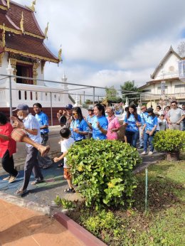 ร่วมทำบุญทอดกฐินสามัคคีเพื่อสมทบทุนในการบูรณะปฏิสังขรณ์เสนาสนะ ทอดถวาย ณ วัดสันมะโก
