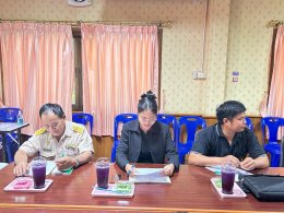 เข้าร่วมการประชุมเพื่อเตรียมงานวันเด็กแห่งชาติและการแข่งขันกีฬาเพื่อเชื่อมความสามัคคีและต้านยาเสพติด