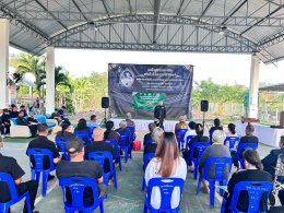 ร่วมให้การต้อนรับคณะจาก กรมทหารราบที่ 7 นำโดย พันเอกยอดชาย พวงวรินทร์ ผู้บังคับการกรมทหารราบที่ 7 และคุณชวนขวัญ พวงวรินทร์ ประธานสมาคมแม่บ้านทหารราบ กรมทหารราบที่ 7 ที่ได้นำผ้าห่มมามอบให้กับผู้สูงอายุ ผู้ยากไร้ กลุ่มเปราะบาง ตามโครงการมอบความอุ่นกายส่งควา