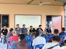 ลงพื้นที่เข้าร่วมประชุมประชาคมระดับหมู่บ้านเพื่อหารือและขอมติความเห็นชอบในการดำเนินการโครงการก่อสร้างระบบประปาขนาดใหญ่ หมู่ที่ บ้านแม่ทาหลง - ท่าศาลา