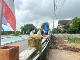 ร่วมประชุมชี้แจงแนวทางการช่วยเหลือราษฏรผู้ประสบภัยพื้นที่เทศบาลตำบลท่าเชียงทอง และร่วมลงพื้นที่สำรวจความเสียหายของราษฎร