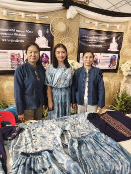 ร่วมการจัดแสดงผลิตภัณฑ์ OTOP และของดีอำเภอ (อำเภอเมืองลำพูน) 