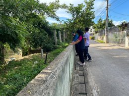 ร่วมลงพื้นที่สำรวจความเสียหายและเยี่ยมผู้ได้รับผลกระทบจากลำน้ำทาไหลกัดเซาะกำแพงบ้านเรือนราษฎร