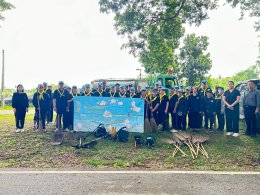 จัด"กิจกรรมปรับปรุงภูมิทัศน์ ตัดกิ่งไม้ที่บดบังทัศนะวิสัย จุดเสี่ยงอุบัติเหตุ ในเขตพื้นที่เทศบาลตำบลท่าเชียงทอง" ภายใต้การดำเนินโครงการเสริมสร้างศักยภาพชุมชนท้องถิ่น สร้างชีวิตวิถีใหม่ สู่อำเภอขับขี่ปลอดภัย