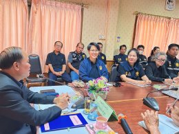 นายอำเภอเมืองลำพูนพบปะหารือเพื่อมอบแนวทางปฏิบัติราชการ และรับฟังปัญหาต่างๆ ในพื้นที่