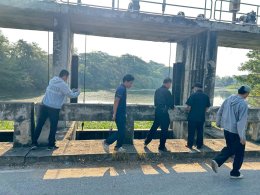  ลงพื้นที่สำรวจประตูกั้นน้ำฝายสบทาที่ชำรุด 