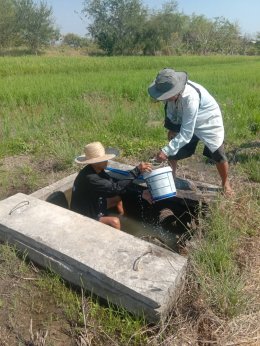 ลงพื้นที่สำรวจประตูระบายน้ำและจุดปล่อยน้ำโรงสูบน้ำด้วยพลังงานไฟฟ้า