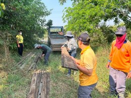 ลงพื้นที่ตรวจสอบบ้านพักพนักงานดูแลสถานีสูบน้ำ จากเหตุได้รับแจ้งมีการลักขโมยสิ่งของสถานีสูบน้ำ หมู่ที่ 2 บ้านสันมะกรูด