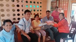 ทำกิจกรรมรดน้ำดำหัวผู้สูงอายุในเขตพื้นที่เทศบาลตำบลท่าเชียงทองตามโครงการจัดงานประเพณีรดน้ำดำหัวผู้สูงอายุ ประจำปี2567