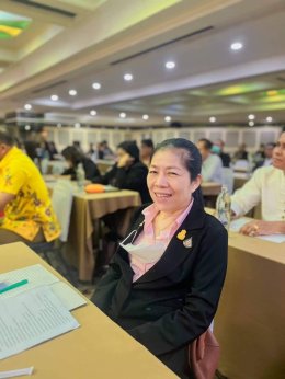 เข้าร่วมอบรมกลยุทธ์และเทคนิคการประชุมสภาท้องถิ่นแบบมืออาชีพ เรียนรู้ความสำเร็จและข้อผิดพลาดจากการปฏิบัติหน้าที่ในช่วงที่ผ่านมา และการปฏิบัติงานภายใต้อำนาจหน้าที่ตามกฎหมายหลัก กฎหมายจัดตั้ง และกฎหมายกำหนดแผนขั้นตอนการกระจายอำนาจที่ปรับปรุงใหม่