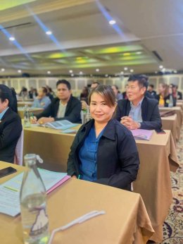 เข้าร่วมอบรมกลยุทธ์และเทคนิคการประชุมสภาท้องถิ่นแบบมืออาชีพ เรียนรู้ความสำเร็จและข้อผิดพลาดจากการปฏิบัติหน้าที่ในช่วงที่ผ่านมา และการปฏิบัติงานภายใต้อำนาจหน้าที่ตามกฎหมายหลัก กฎหมายจัดตั้ง และกฎหมายกำหนดแผนขั้นตอนการกระจายอำนาจที่ปรับปรุงใหม่