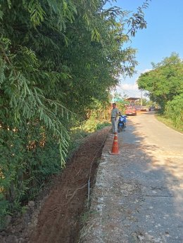  ลงพื้นที่ตรวจเยี่ยมหน้างานโครงการขยายไหล่ทาง ตามใบคำร้องขอ หมู่ที่ 1