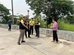 สำรวจพื้นที่ ที่จะดำเนินโครงการก่อสร้างถนนลาดยางแอสฟัลท์ติกคอนกรีต รหัสสายทางหลวงท้องถิ่น ลพ.ถ. 46062 สายทางบ้านแม่ทาหลง - ท่าศาลา หมู่ที่ 9