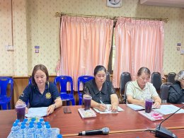 เข้าร่วมการประชุมเพื่อเตรียมงานวันเด็กแห่งชาติและการแข่งขันกีฬาเพื่อเชื่อมความสามัคคีและต้านยาเสพติด