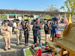 ร่วมพิธีไหว้สักการะสิ่งศักดิ์สิทธิ์