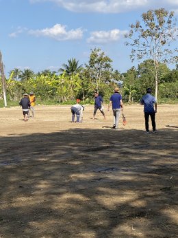 ดำเนินการควบคุมดูแลการจัดสนามกีฬาเทศบาล เพื่อเตรียมการแข่งขันกีฬาเชื่อมความสามัคคีต้านยาเสพติด เทศบาลตำบลท่าเชียงทอง