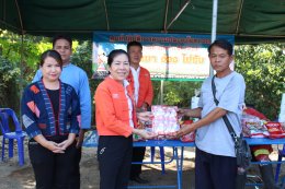 มอบปฏิทินปี 2567และมอบอาหารและเครื่องดื่มแก่ผู้ปฏิบัติหน้าที่ตั้งด่านป้องกันและลดอุบัติเหตุทางถนนช่วงเทศกาลปีใหม่