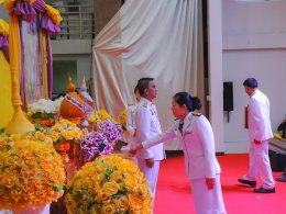 เข้าร่วมพิธีรับพระราชทานพระบรมฉายาลักษณ์พระบาทสมเด็จพระเจ้าอยู่หัว ที่ฉายกับสมเด็จพระนางเจ้าฯ พระบรมราชินี