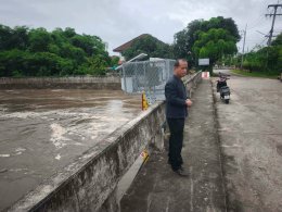 ออกตรวจสำรวจและเฝ้าสังเกตุระดับน้ำในล้ำน้ำแม่ทา