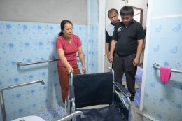 ลงพื้นที่ตรวจสอบการดำเนินการของผู้ได้รับเงินอุดหนุนโครงการปรับสภาพแวดล้อมที่อยู่อาศัยสำหรับคนพิการ