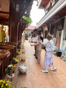 ร่วมงานบวงสรวง งานประเพณีใส่ขันดอกไม้บูชาอินทขิล เสาหลักเมืองป่าซาง