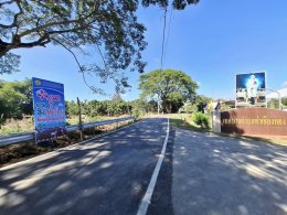 ติดตั้งธงแดงตามจุดทางโค้งอันตรายเสี่ยงอุบัติเหตุและได้ติดตั้งป้ายเตือนเมาไม่ขับทั้ง4หมู่บ้านในเขตเทศบาลตำบลท่าเชียงทอง