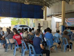  ลงพื้นที่ประชาคมอัตราค่าธรรมเนียมเกี่ยวกับการจัดการสิ่งปฏิกูลมูลฝอยและร่วมเปิดโครงการอบรมการพอกเข่าด้วยสมุนไพรสูตรร้อน