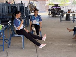  ลงพื้นที่ประชาคมอัตราค่าธรรมเนียมเกี่ยวกับการจัดการสิ่งปฏิกูลมูลฝอยและร่วมเปิดโครงการอบรมการพอกเข่าด้วยสมุนไพรสูตรร้อน