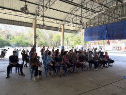  ลงพื้นที่ประชาคมอัตราค่าธรรมเนียมเกี่ยวกับการจัดการสิ่งปฏิกูลมูลฝอยและร่วมเปิดโครงการอบรมการพอกเข่าด้วยสมุนไพรสูตรร้อน