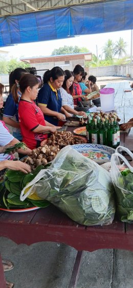  ลงพื้นที่ประชาคมอัตราค่าธรรมเนียมเกี่ยวกับการจัดการสิ่งปฏิกูลมูลฝอยและร่วมเปิดโครงการอบรมการพอกเข่าด้วยสมุนไพรสูตรร้อน
