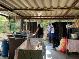 ร่วมลงพื้นที่สำรวจความเสียหายและเยี่ยมผู้ได้รับผลกระทบจากลำน้ำทาไหลกัดเซาะกำแพงบ้านเรือนราษฎร