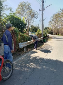 ลงพื้นที่ติดตั้งราวเหล็กกั้นถนนเพิ่มเติม หมู่ที่ 4 บ้านสันมะโก หมู่ที่ 9 ท่าศาลา - แม่ทาหลง