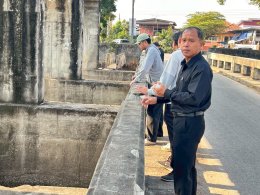  ลงพื้นที่สำรวจประตูกั้นน้ำฝายสบทาที่ชำรุด 