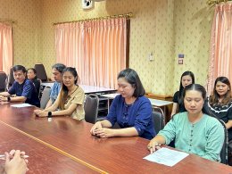 ร่วมประชุมชี้แจงการจัดสถานที่การรับใบประกาศนียบัตร โครงการพัฒนาศักยภาพผู้สูงอายุ