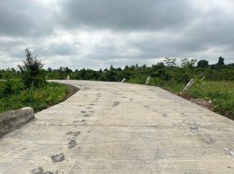 ลงพื้นที่ตรวจเยี่ยมหน้างานโครงการซ่อมแซมถนนคอนกรีตเสริมเหล็กหมู่ที่ 9