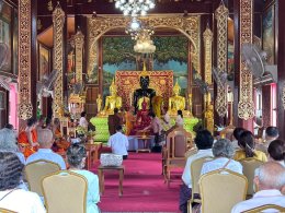 เข้าร่วมพิธีปิดทอง องค์พระประธาน