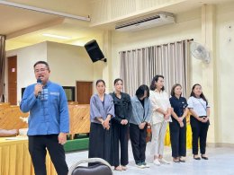 เข้าร่วมโครงการประดิษฐ์ดอกไม้จันทน์