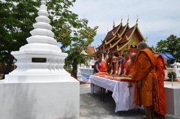 เข้าร่วมงานสรงน้ำดำหัวกู่ครูบา อดีตเจ้าอาวาสวัดสันมะโก หลวงปู่ครูบาอินต๊ะ,หลวงปู่ครูบาสุวรรณ ท่านพระครูโสภิตศีลสังวร