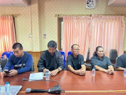 ร่วมยืนสงบนิ่งถวายอาลัยก่อนเริ่มประชุมจัดเตรียมงานประเพณียี่เป็ง ประจำปี พ.ศ. 2568