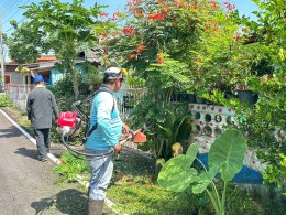 จัด"กิจกรรมปรับปรุงภูมิทัศน์ ตัดกิ่งไม้ที่บดบังทัศนะวิสัย จุดเสี่ยงอุบัติเหตุ ในเขตพื้นที่เทศบาลตำบลท่าเชียงทอง"