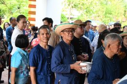ร่วมพิธีรดน้ำดำหัวผู้ว่าราชการจังหวัดลำพูนและนายกเหล่ากาชาดจังหวัดลำพูน
