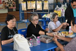 ส่งเสริมอาชีพการทำดอกไม้จันทร์และพวงหรีด หมู่ที่ 1 บ้านป่าซางน้อย