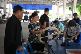 ส่งเสริมอาชีพการทำดอกไม้จันทร์และพวงหรีด หมู่ที่ 1 บ้านป่าซางน้อย