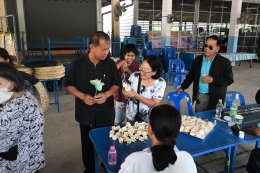 ส่งเสริมอาชีพการทำดอกไม้จันทร์และพวงหรีด หมู่ที่ 1 บ้านป่าซางน้อย