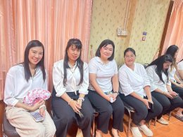 อวยพรและมอบของที่ระลึกให้ ว่าที่ร.ต.ภูวิวรรธน์ วนาศิริวรโชติ