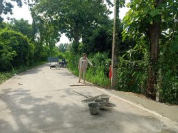 ลงพื้นที่ตรวจหน้างานโครงการซ่อมแซมขยายไหล่ทางโค้งฉายาวิจิตร หมู่ที่ 1 บ้านป่าซางน้อย - หัวฝาย