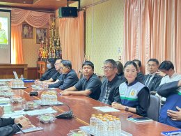 นายอำเภอเมืองลำพูนพบปะหารือเพื่อมอบแนวทางปฏิบัติราชการ และรับฟังปัญหาต่างๆ ในพื้นที่